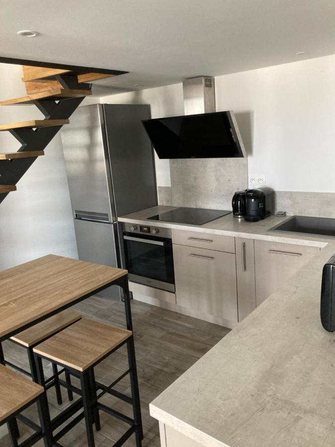 Studio Meuble Du Bourg Puymiclan Exteriér fotografie